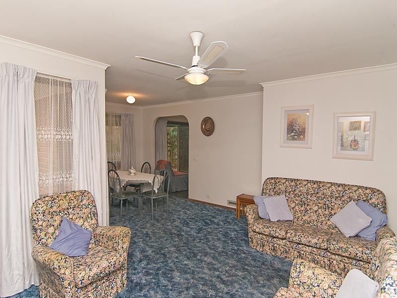 7 Canary Court, Mill Park VIC 3082