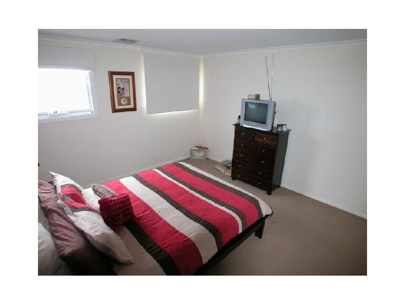 18 Loddon Court, Thomastown VIC 3074