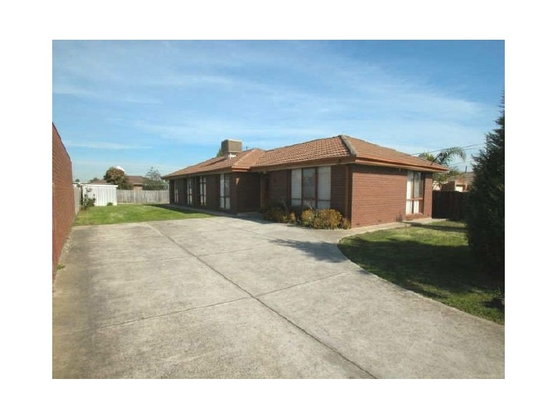 15 Irons Court, Epping VIC 3076