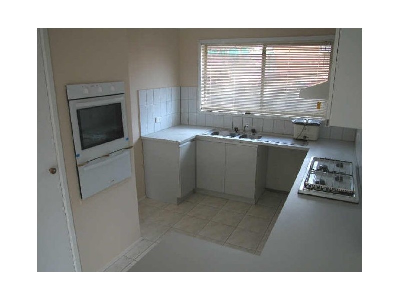 1 Clifford Close, Mill Park VIC 3082