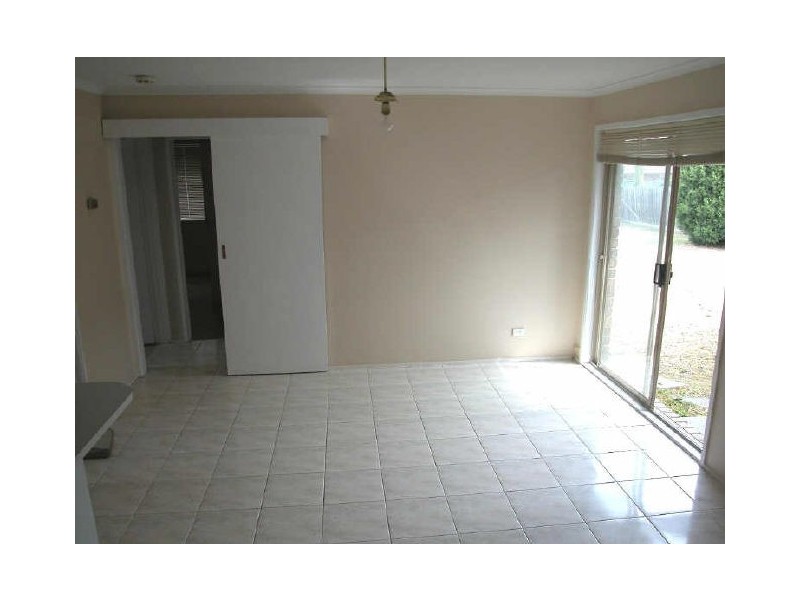 1 Clifford Close, Mill Park VIC 3082