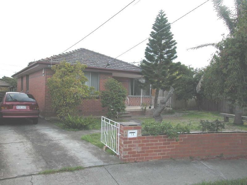 13 Helpmann Crescent, Epping VIC 3076