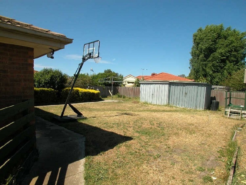 117 Roycroft Avenue, Mill Park VIC 3082