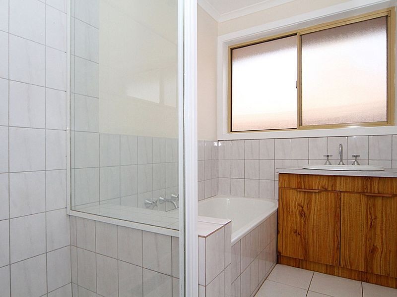 1/30 Appletree Drive, Mill Park VIC 3082