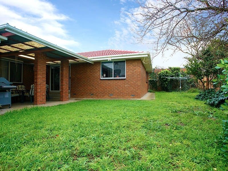 20 Strickland Avenue, Mill Park VIC 3082