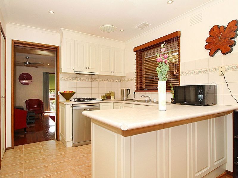 39 Streeton Circuit, Mill Park VIC 3082