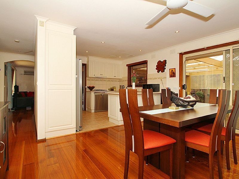 39 Streeton Circuit, Mill Park VIC 3082