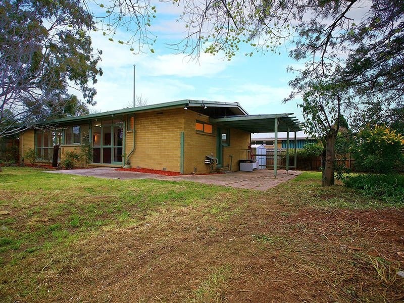 25 Risdon Drive, Notting Hill VIC 3168