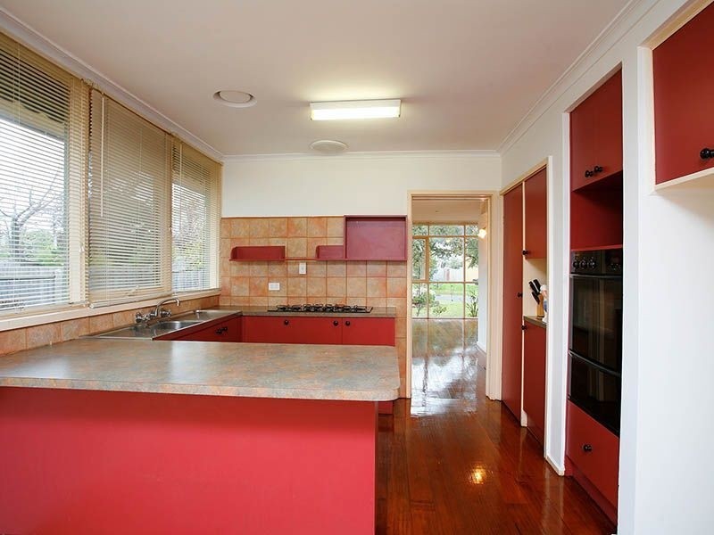 25 Risdon Drive, Notting Hill VIC 3168