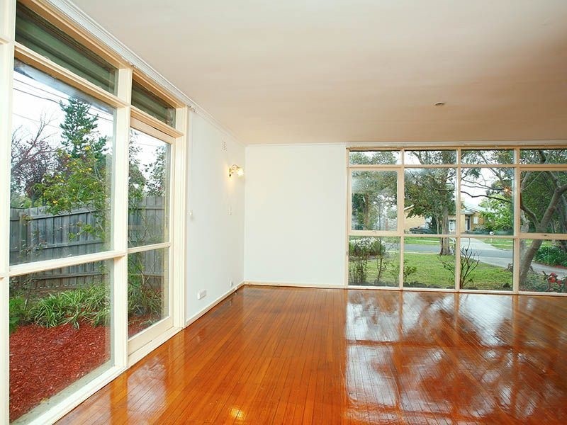 25 Risdon Drive, Notting Hill VIC 3168