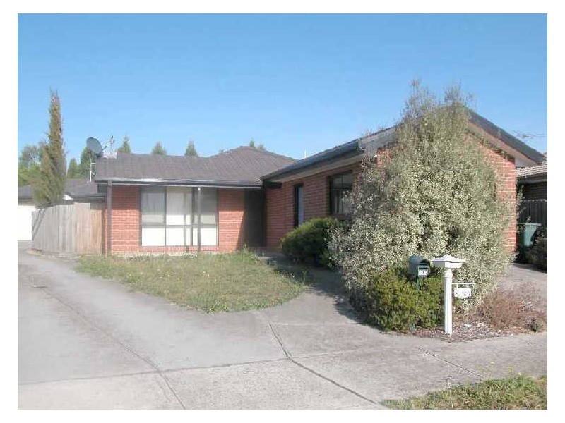 1/105 Hawkes Drive, Mill Park VIC 3082