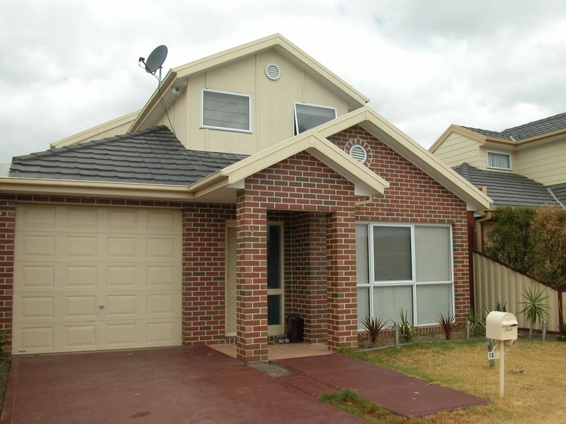 18 Loddon Court, Thomastown VIC 3074