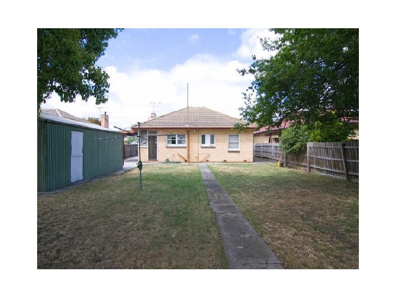 2 Lyking Street, Pascoe Vale VIC 3044