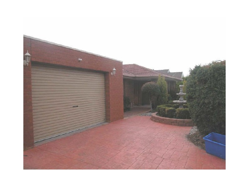 1 Stradella Close, Mill Park VIC 3082