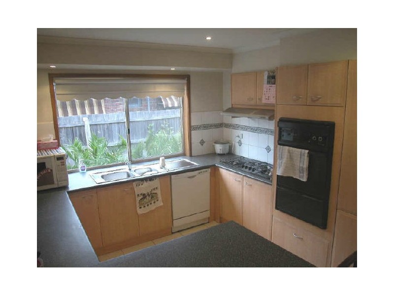 1 Stradella Close, Mill Park VIC 3082