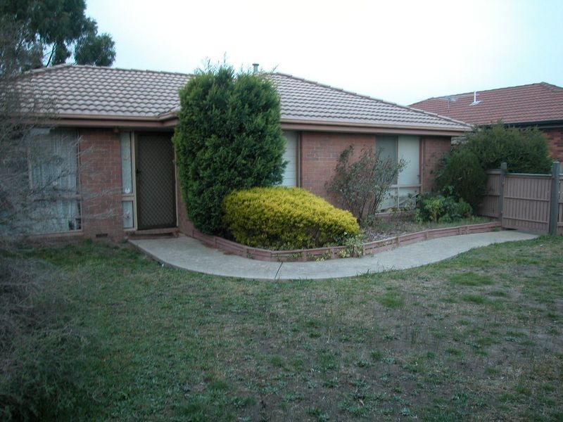 56 Hinkler Drive, Mill Park VIC 3082