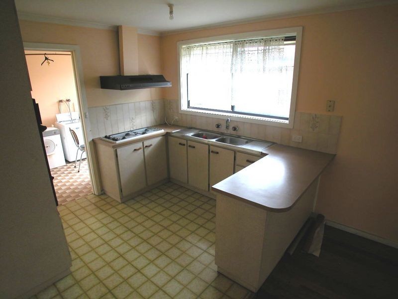 122 Redleap Avenue, Mill Park VIC 3082