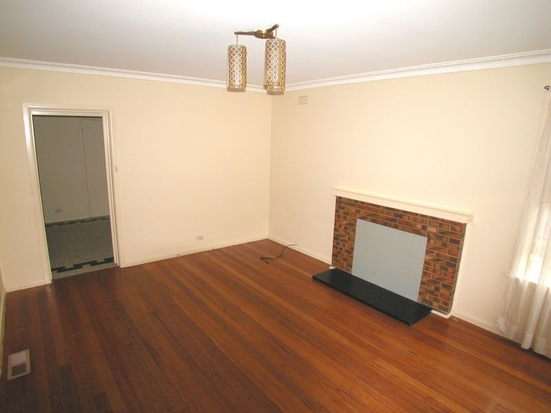 14 Dickens Street, Lalor VIC 3075