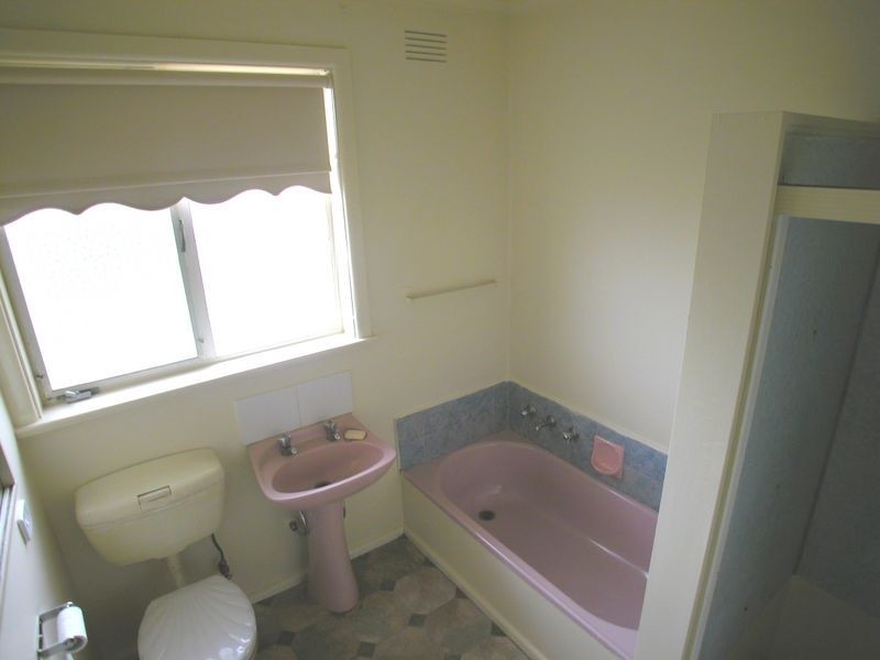 14 Dickens Street, Lalor VIC 3075