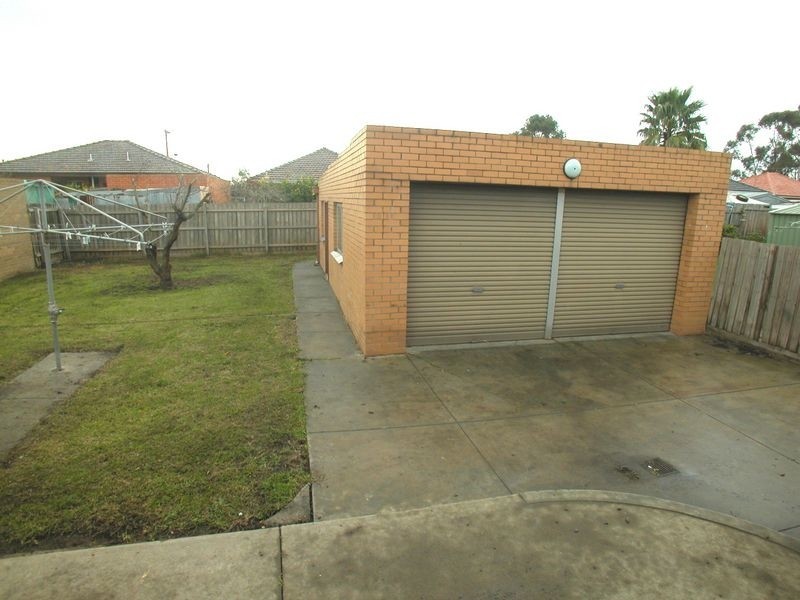 14 Dickens Street, Lalor VIC 3075