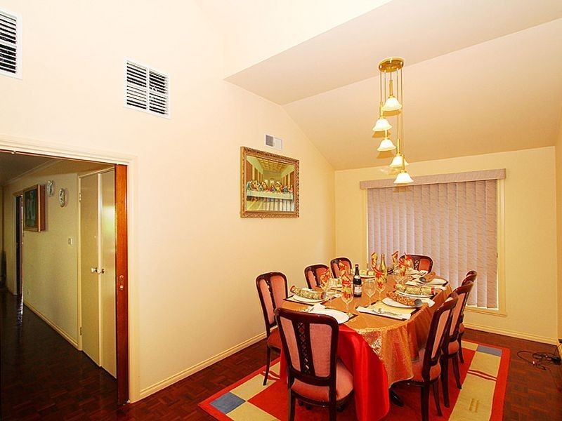 13 St Claire Avenue, South Morang VIC 3752