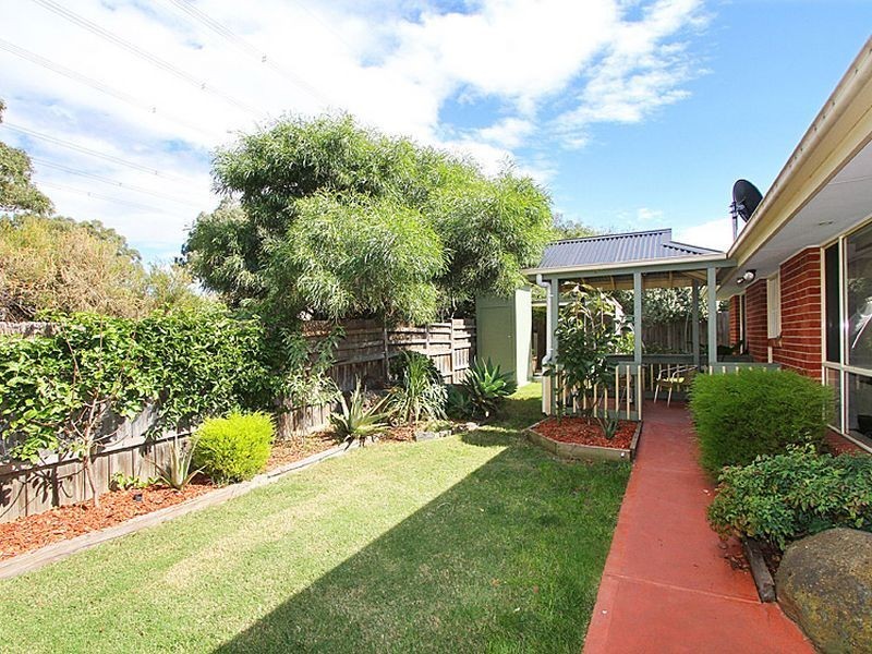 13 St Claire Avenue, South Morang VIC 3752