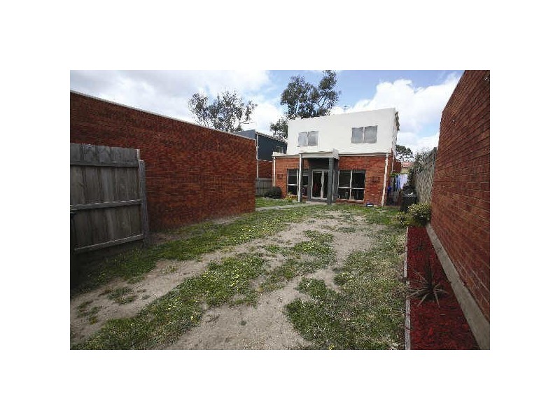 9 Hollyhock Walk, South Morang VIC 3752