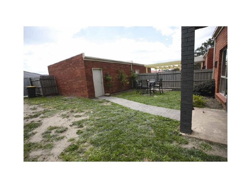 9 Hollyhock Walk, South Morang VIC 3752