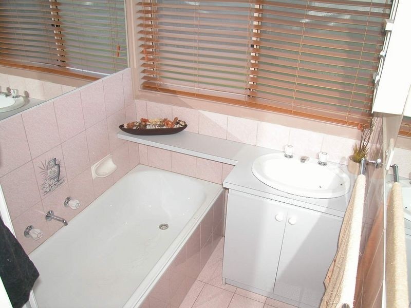 20 Pommell Crescent, Epping VIC 3076