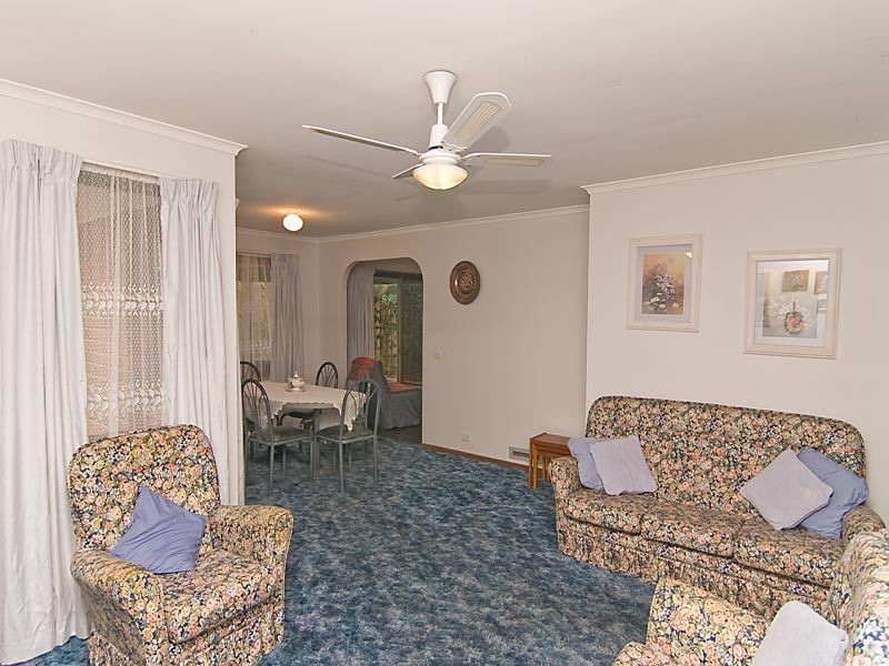 7 Canary Court, Mill Park VIC 3082