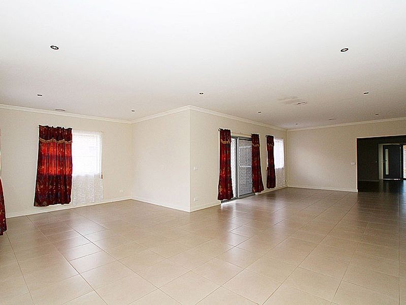 13 Tall Sedge Street, Epping VIC 3076