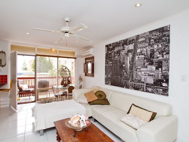 9/3 Broadway, Glenelg South SA 5045