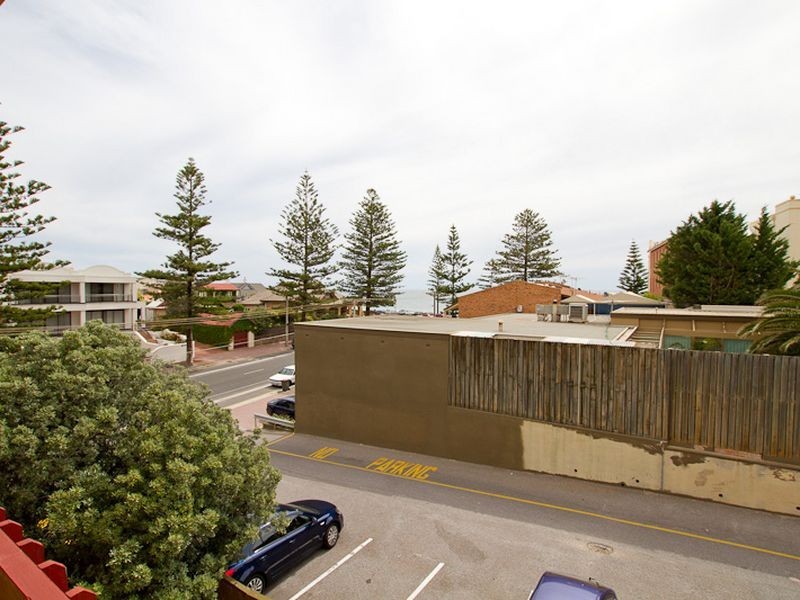 9/3 Broadway, Glenelg South SA 5045