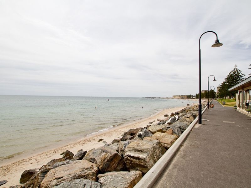 9/3 Broadway, Glenelg South SA 5045