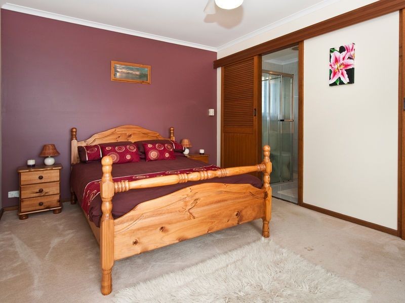 16 Jessie Street, Seacliff Park SA 5049