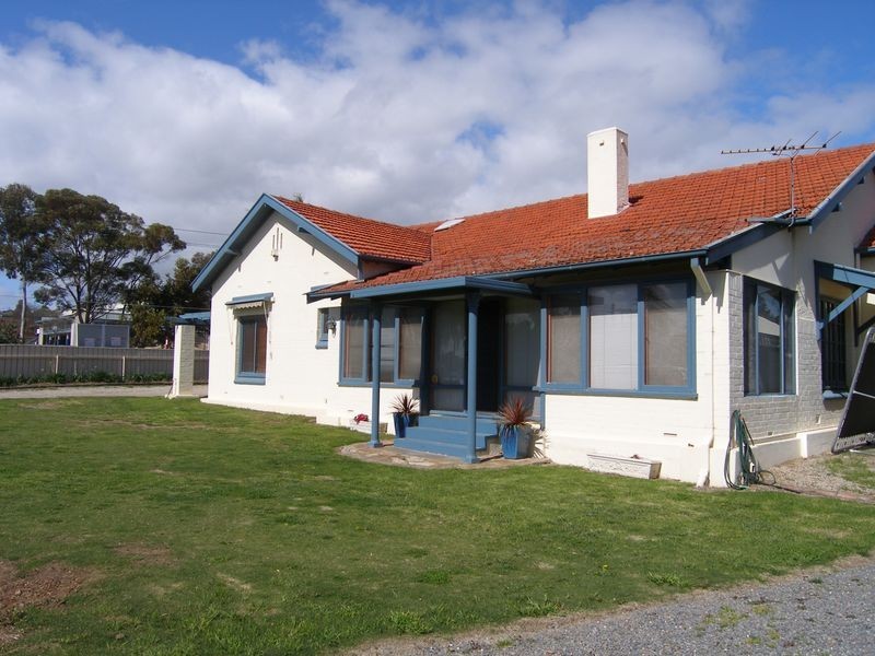 9 Pine Ave, Kingston Park SA 5049