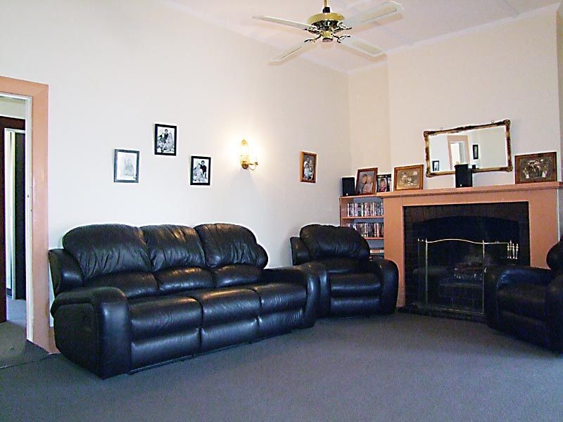 9 Pine Ave, Kingston Park SA 5049