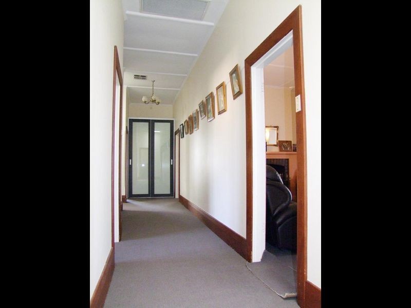 9 Pine Ave, Kingston Park SA 5049