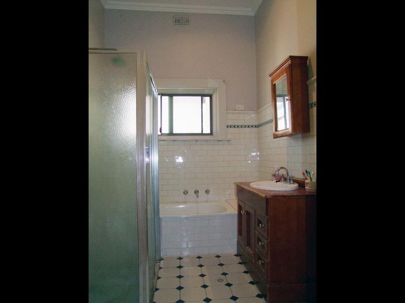 9 Pine Ave, Kingston Park SA 5049