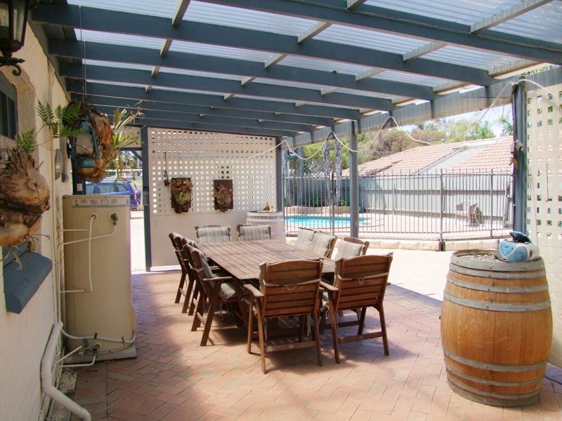 9 Pine Ave, Kingston Park SA 5049