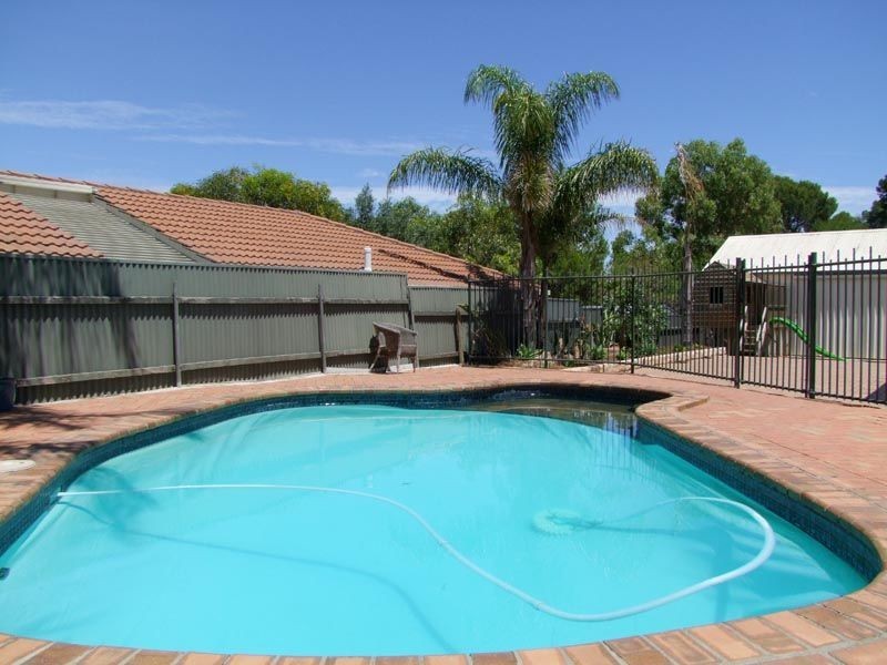 9 Pine Ave, Kingston Park SA 5049