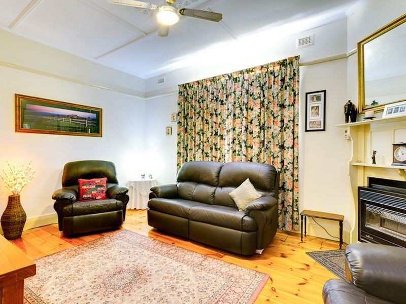 11 Wolseley Tce, Ascot Park SA 5043