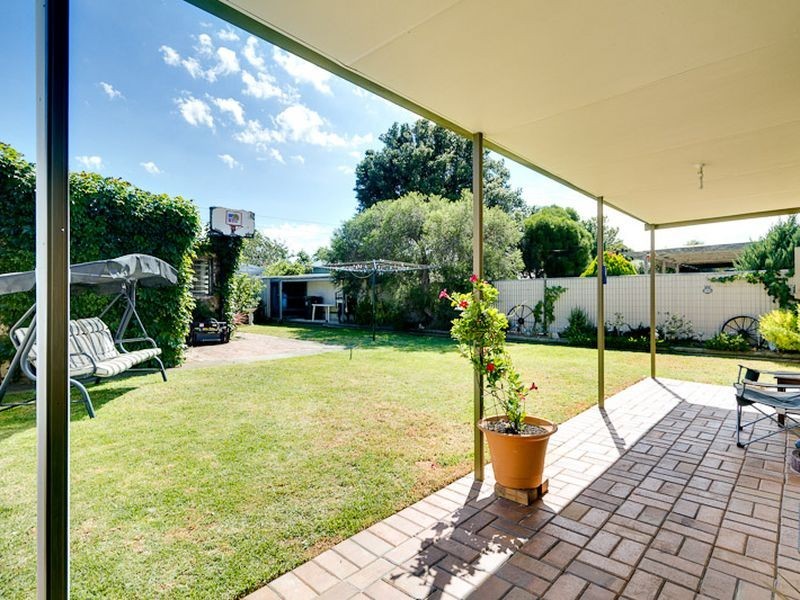 11 Wolseley Tce, Ascot Park SA 5043