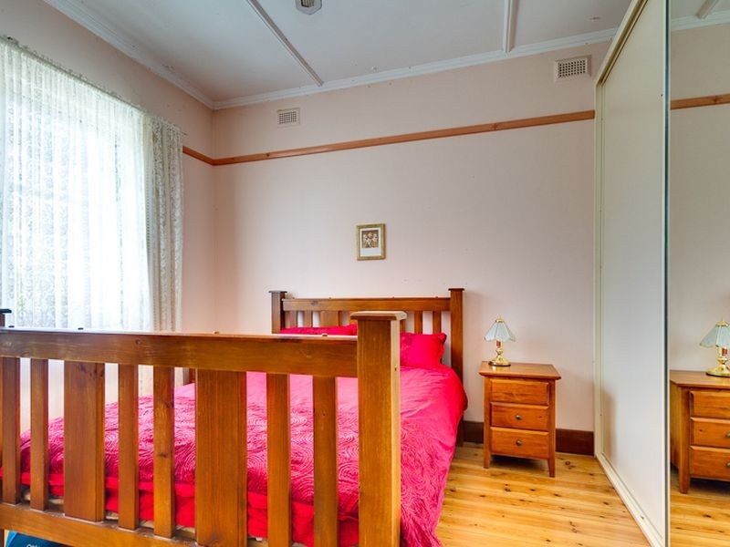 11 Wolseley Tce, Ascot Park SA 5043