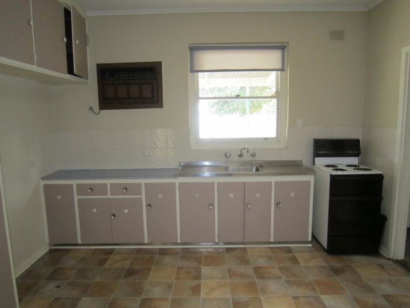 7 Seaforth Ave, Dover Gardens SA 5048