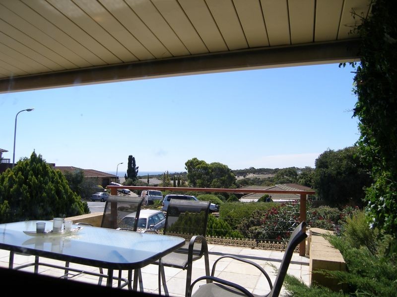 5 Admella Court, Hallett Cove SA 5158