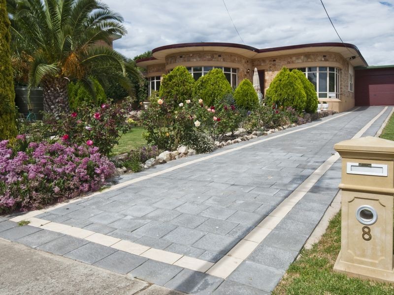8 Kinsale Cresent, Marino SA 5049