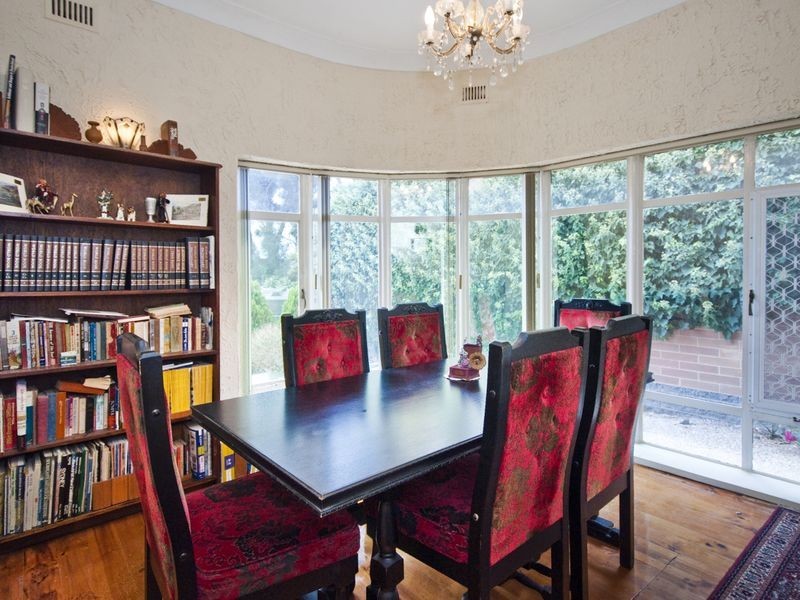 8 Kinsale Cresent, Marino SA 5049