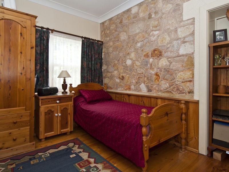 8 Kinsale Cresent, Marino SA 5049