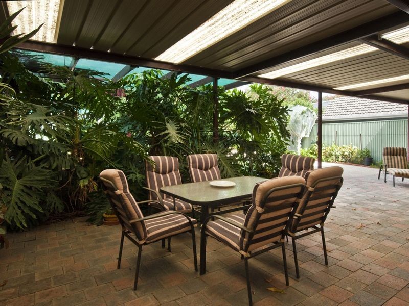8 Kinsale Cresent, Marino SA 5049